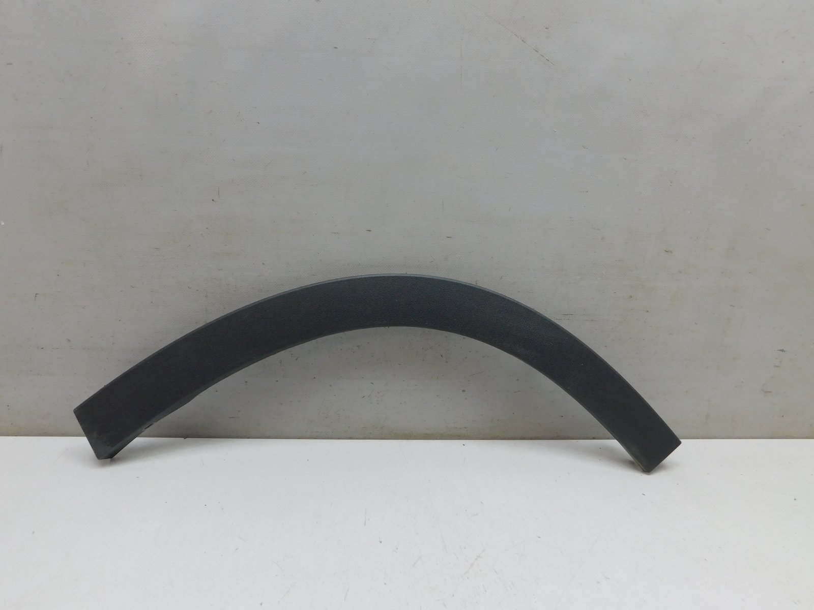 Накладка заднего крыла левого