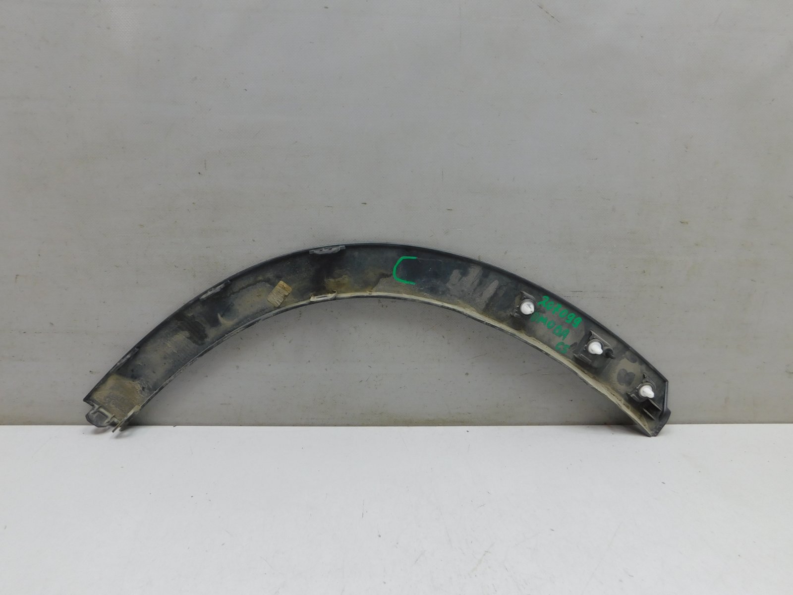 Накладка заднего крыла левого