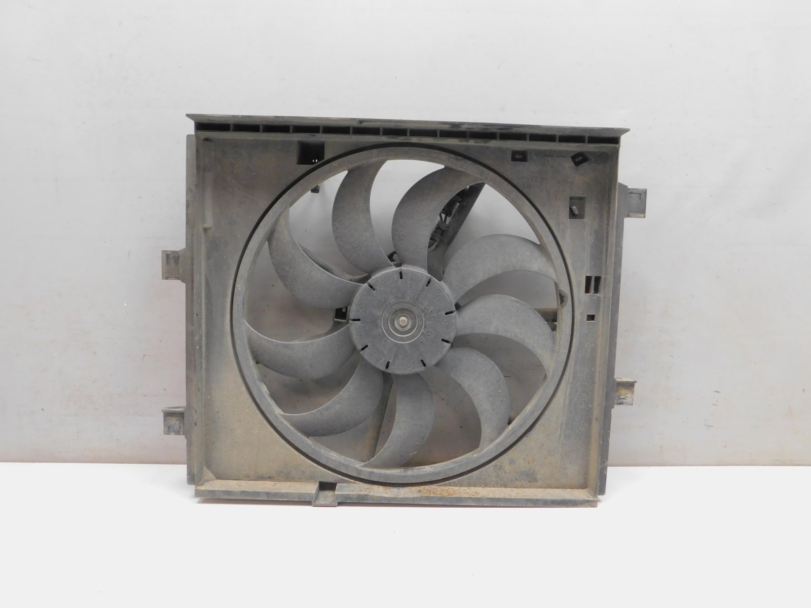 Диффузор вентилятора