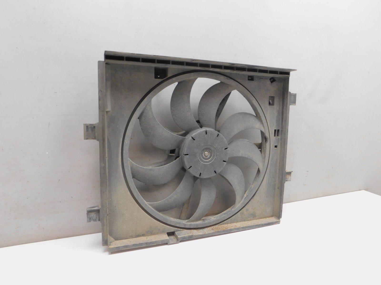 Диффузор вентилятора