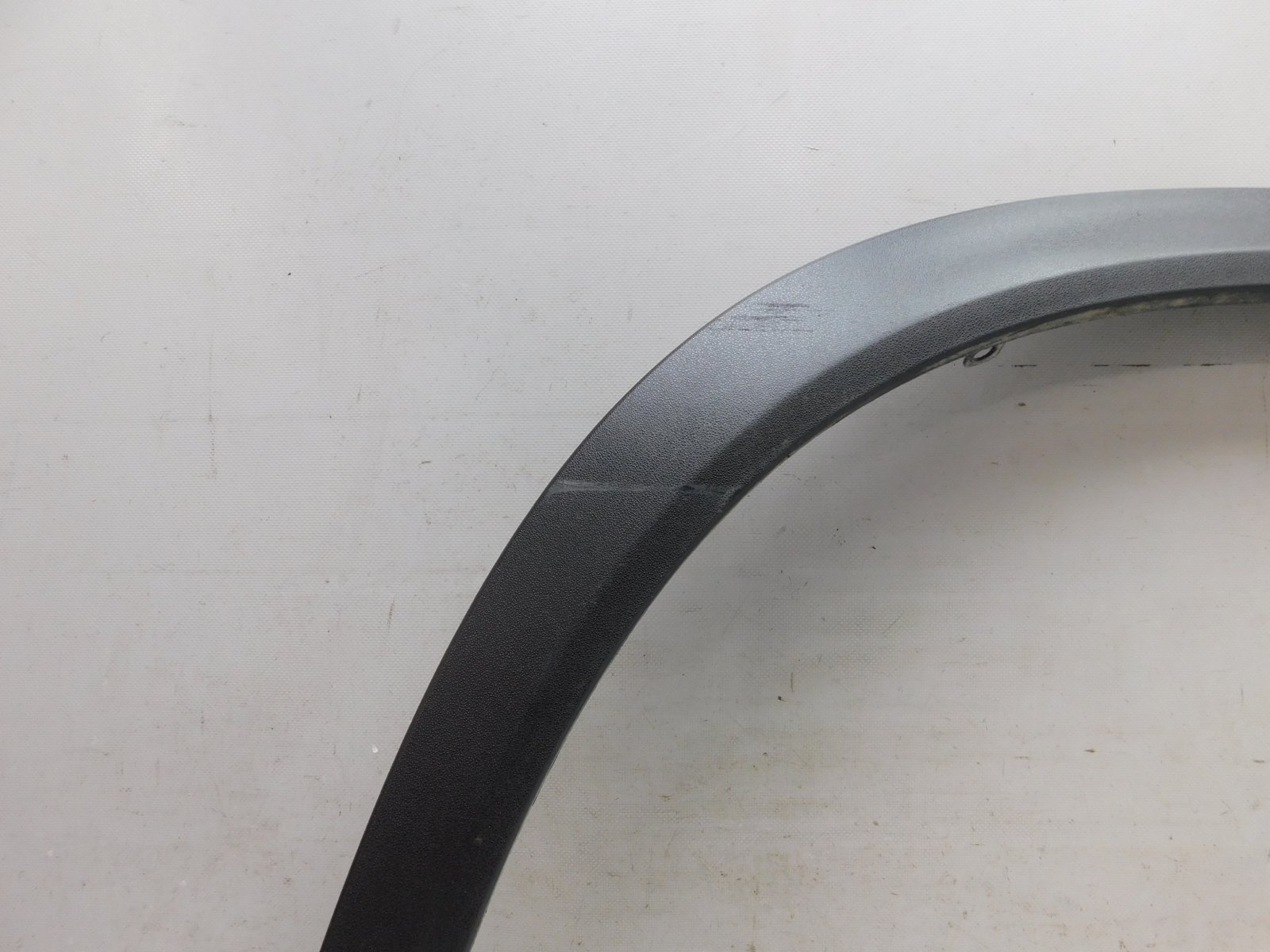 Накладка переднего крыла правого