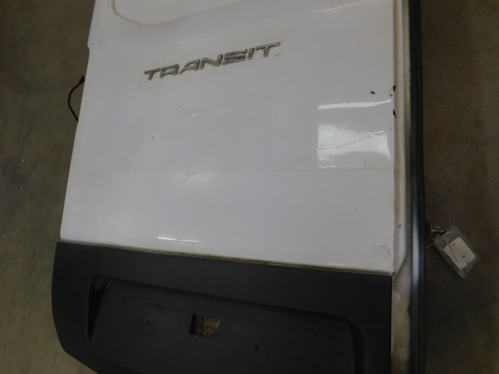 Дверь багажника