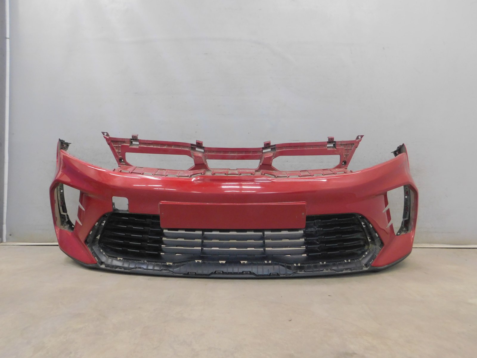 Бампер передний