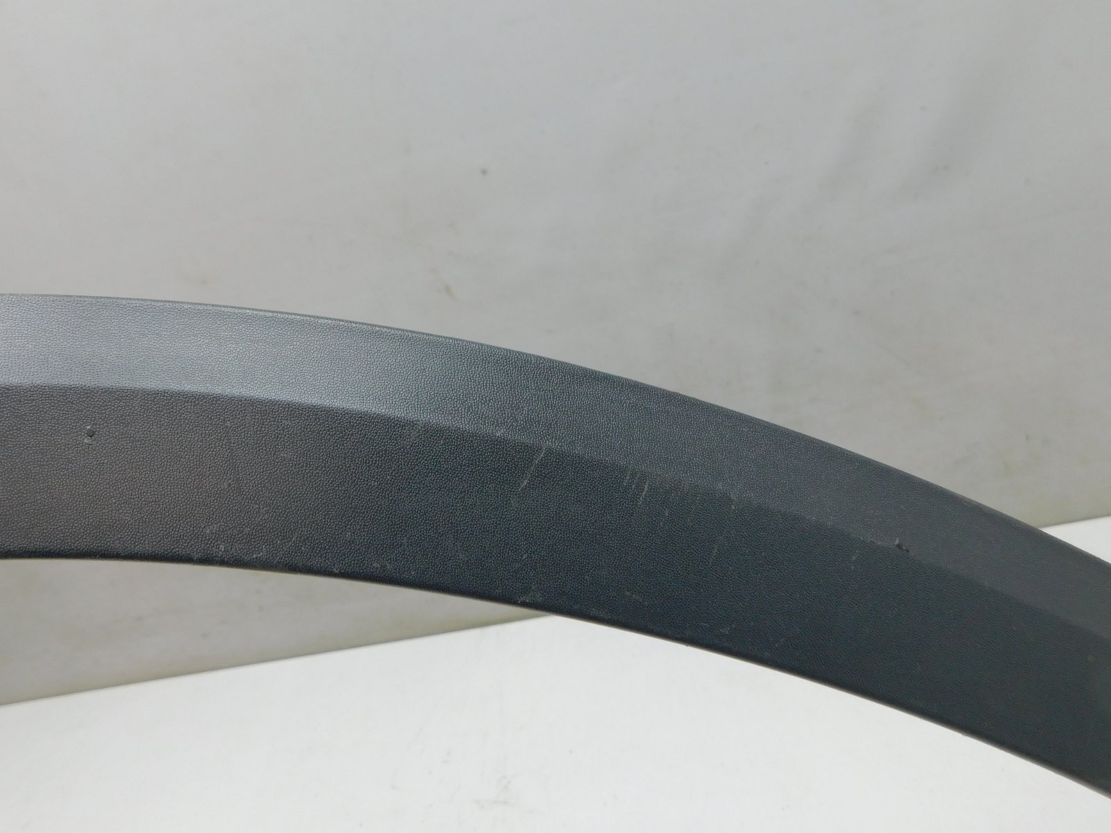 Накладка переднего крыла левого