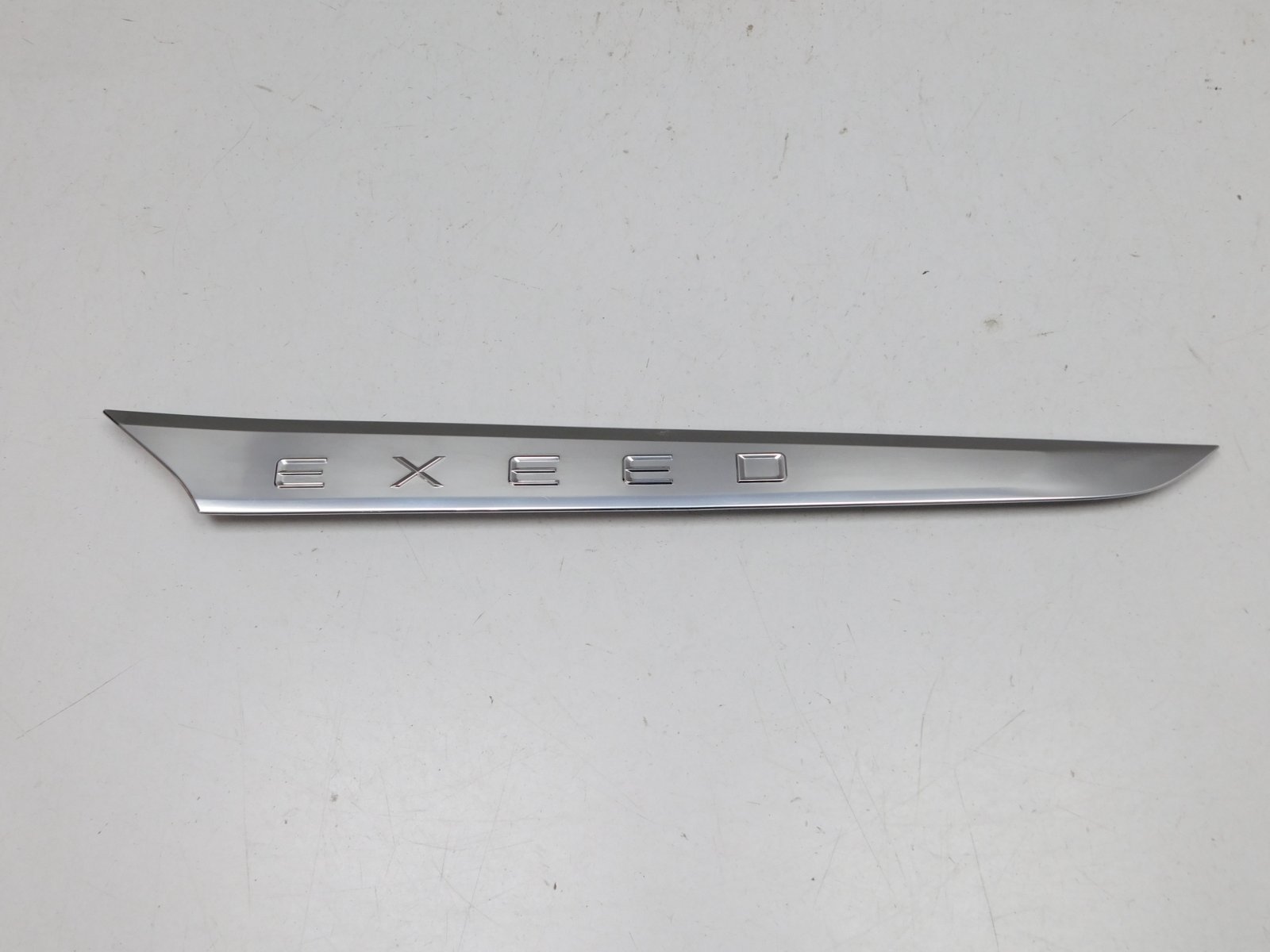 Накладка переднего крыла правого