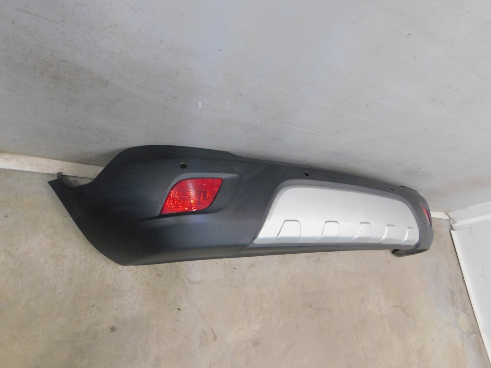 Бампер задний