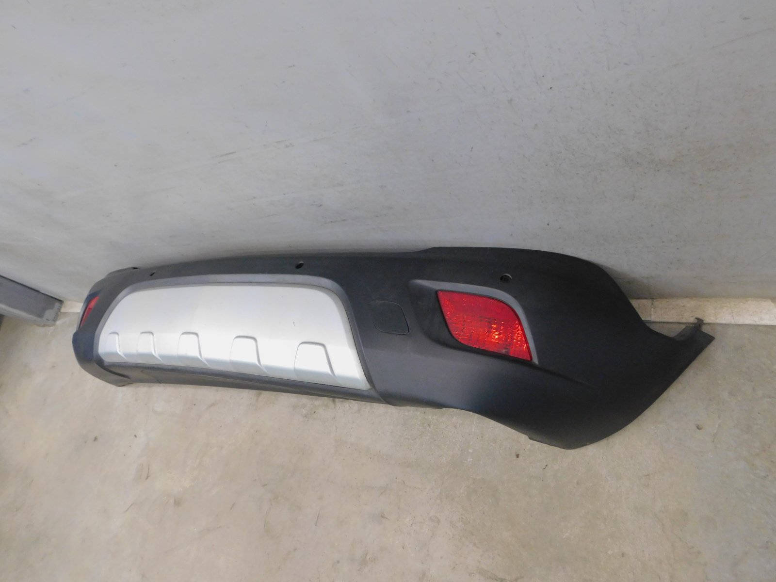 Бампер задний