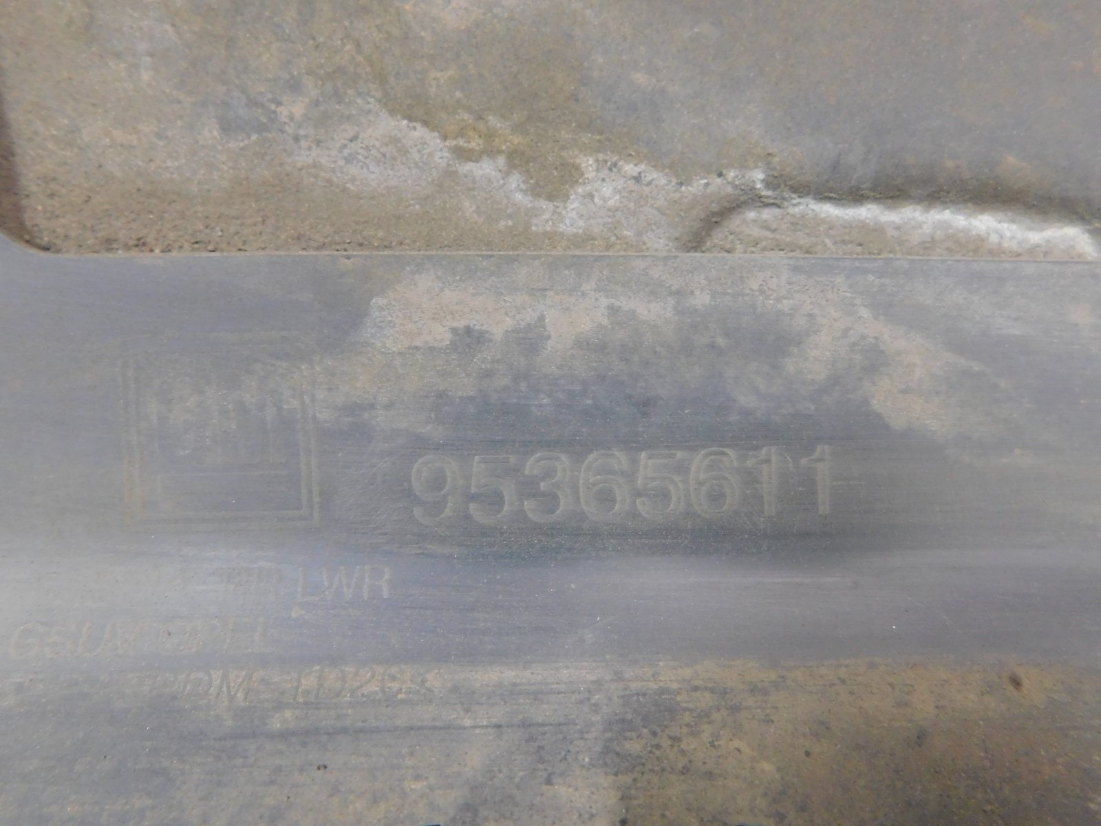 Бампер задний