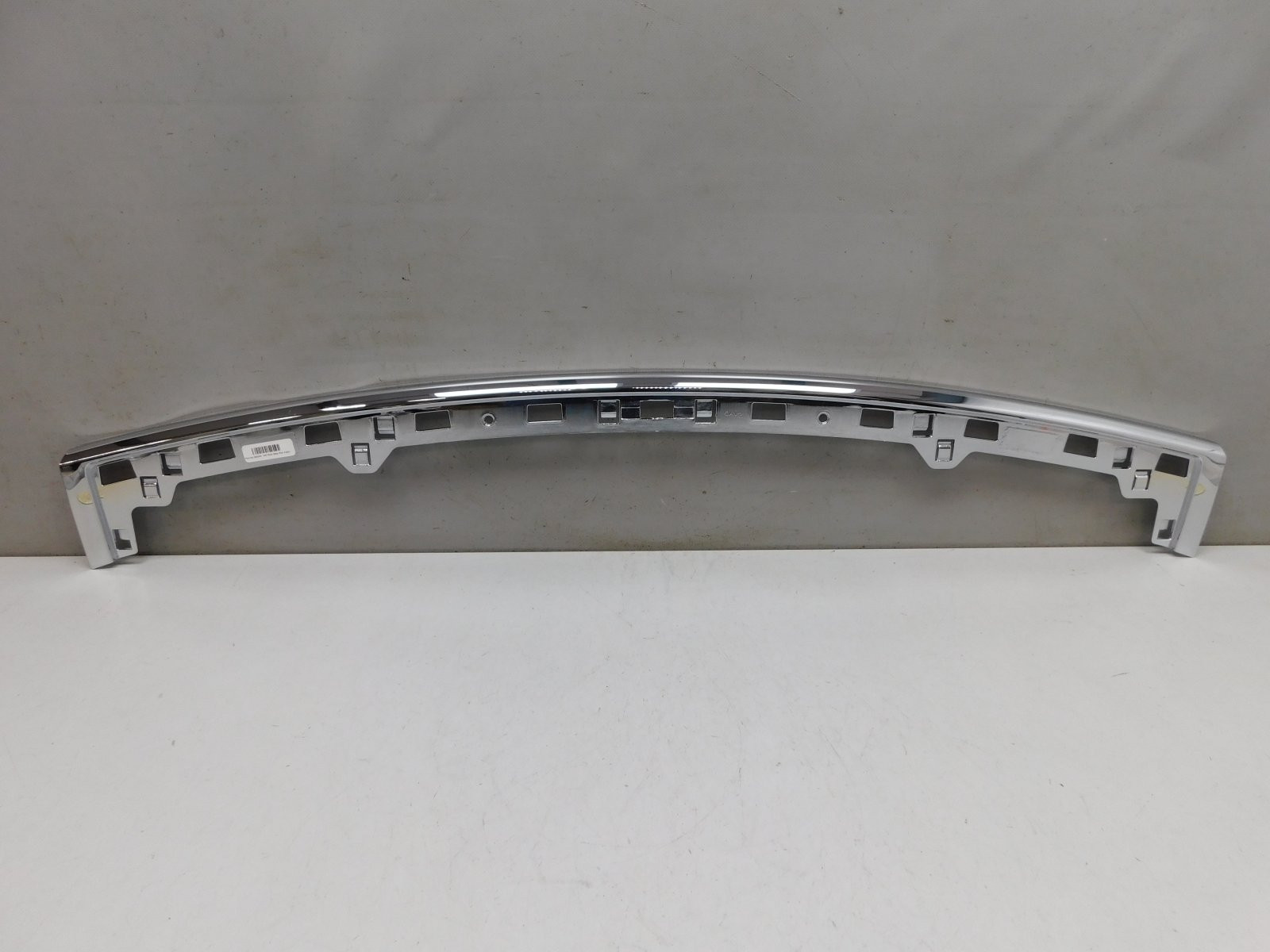 Накладка заднего бампера Jeep Grand Cherokee (WK2) 2010>