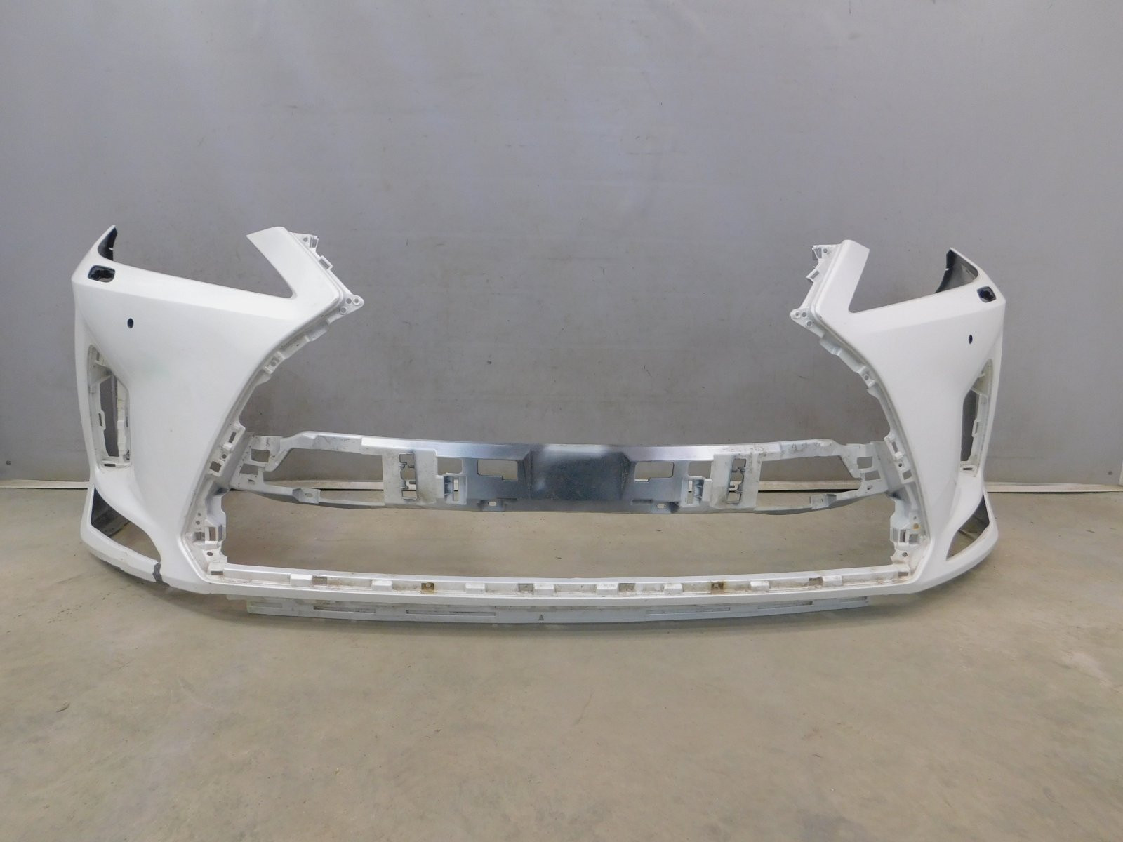 Бампер передний Lexus RX IV 2015>