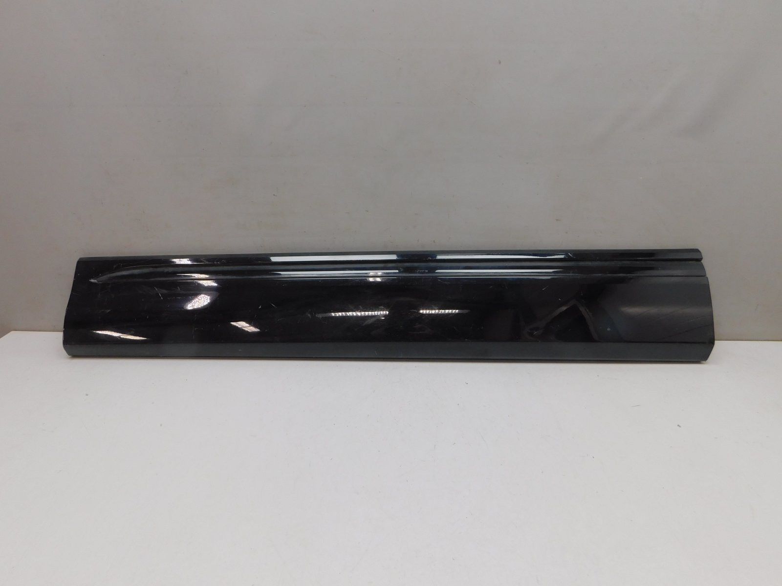 Накладка двери передней левой Audi Q8 2018>