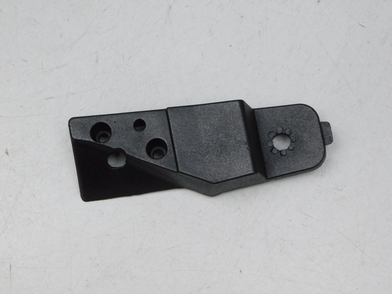 Крепеж фары Hyundai Creta 2016>