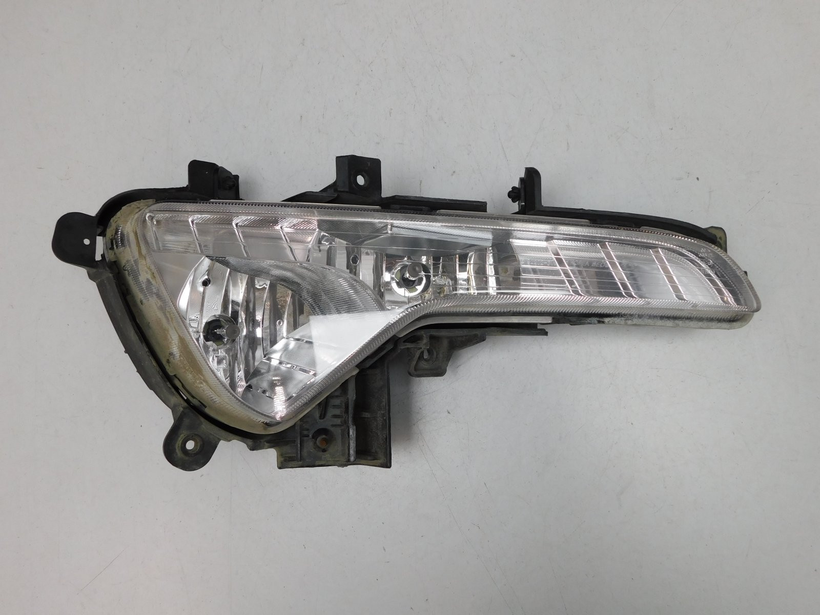 Фара противотуманная правая Kia Sportage 2010-2015