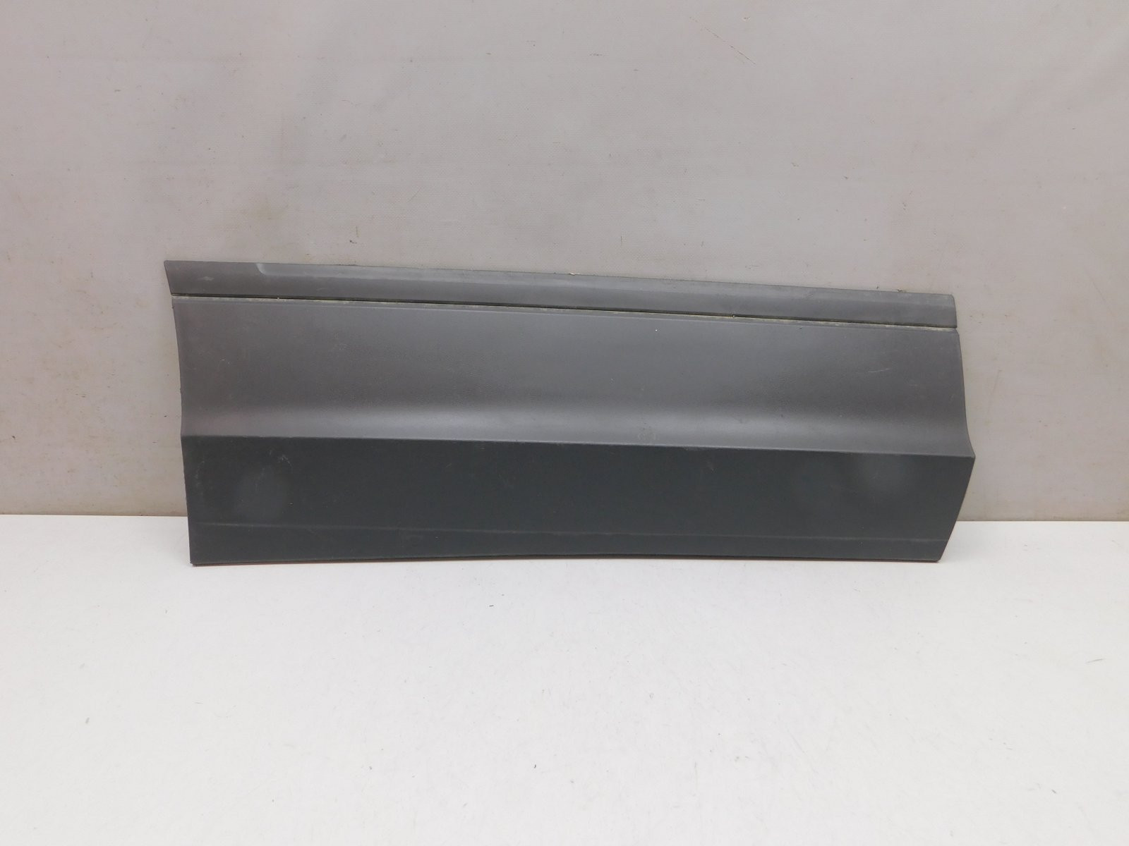 Накладка двери задней правой Volkswagen Tiguan 2017>