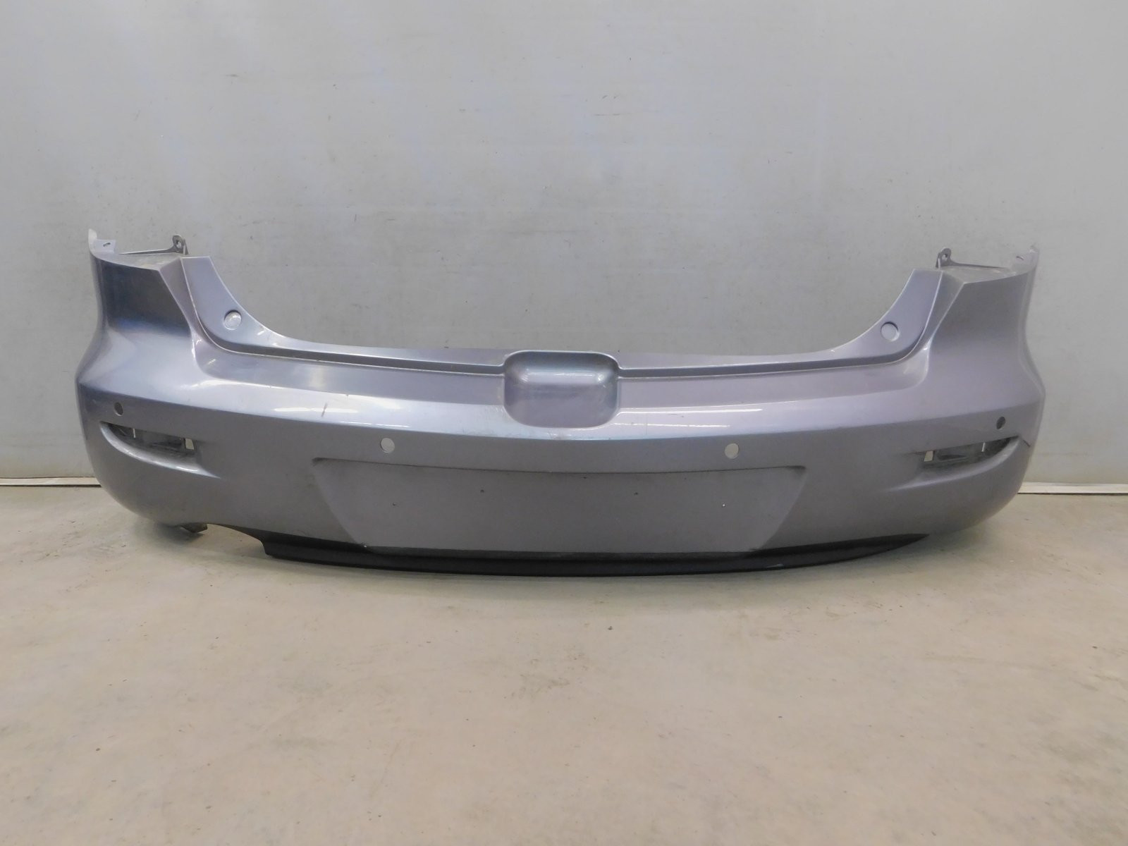 Бампер задний Mazda 3 (BK) 2003-2009