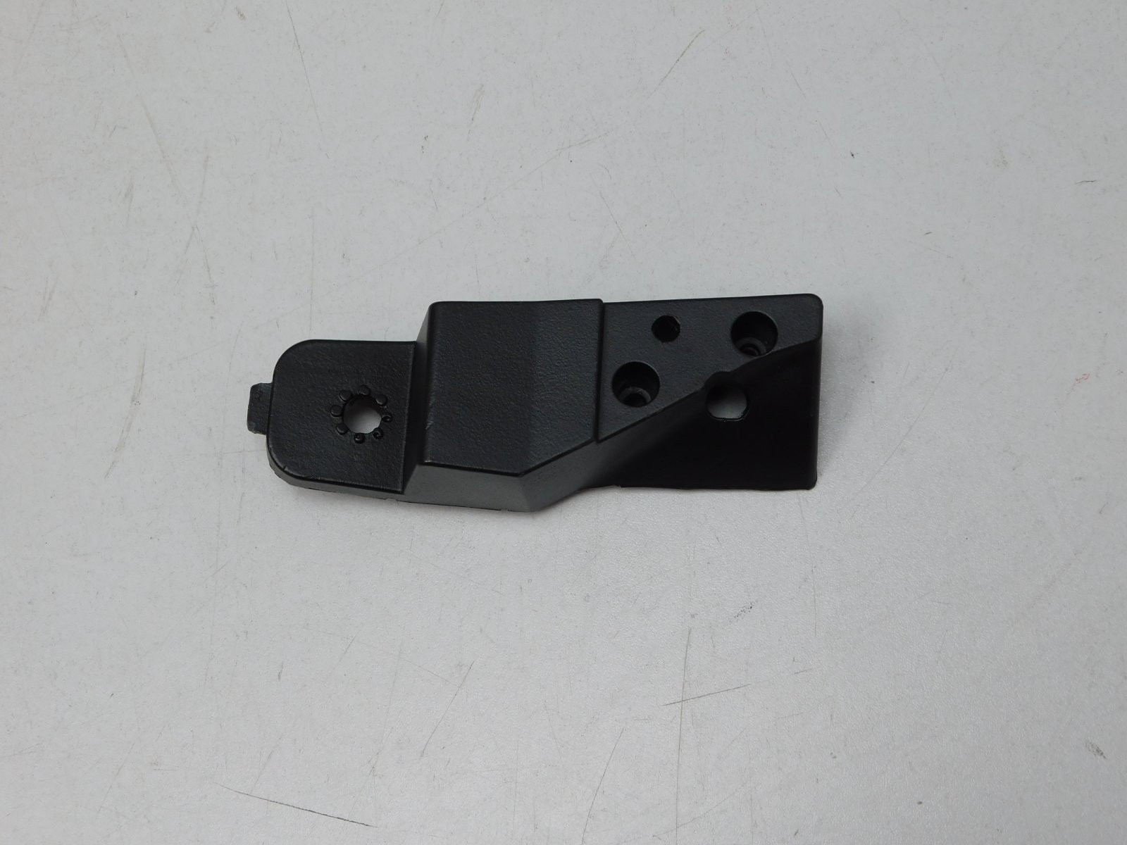 Крепеж фары Hyundai Creta 2016>