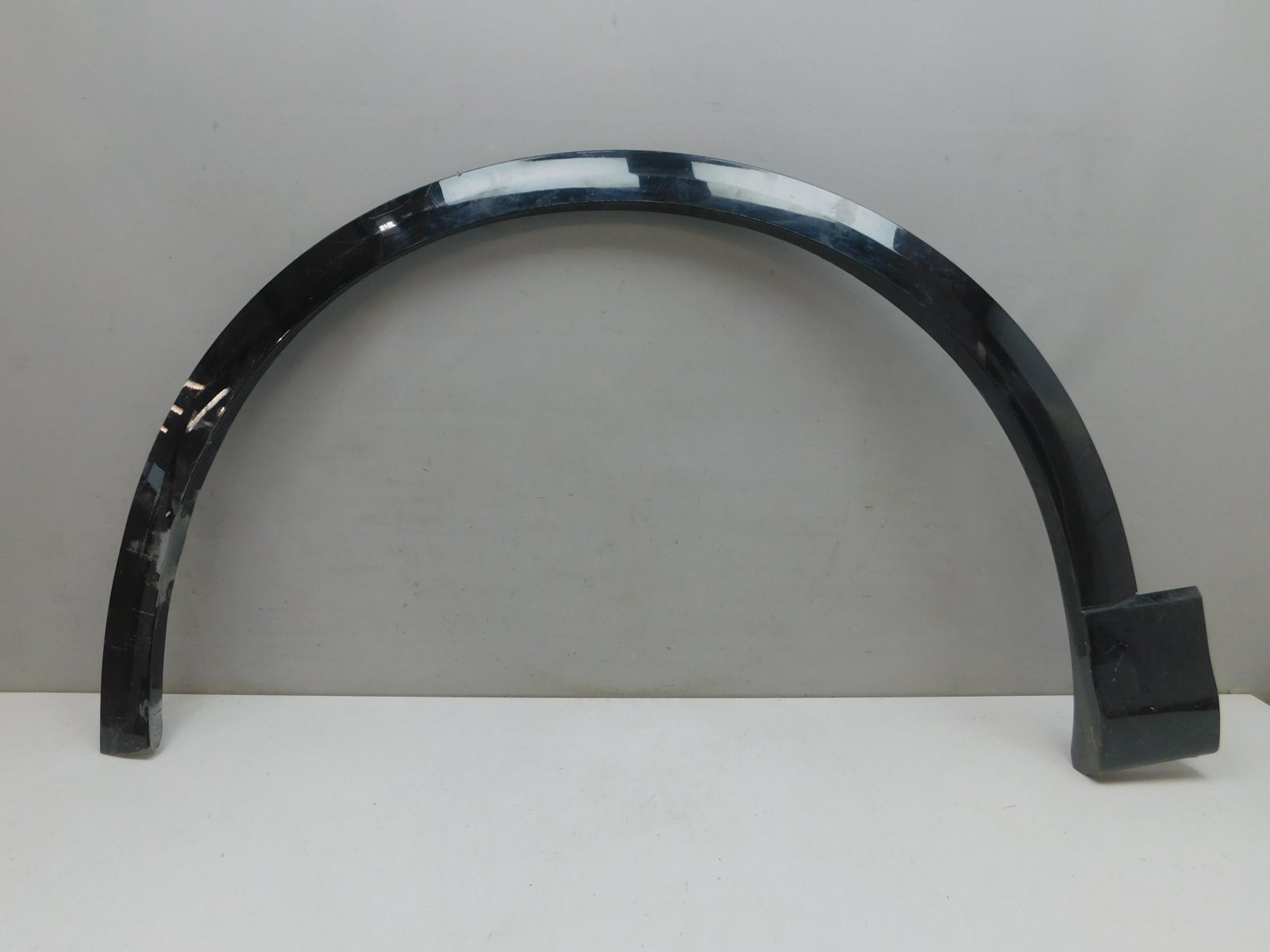 Накладка крыла переднего левого Audi Q8 2018>