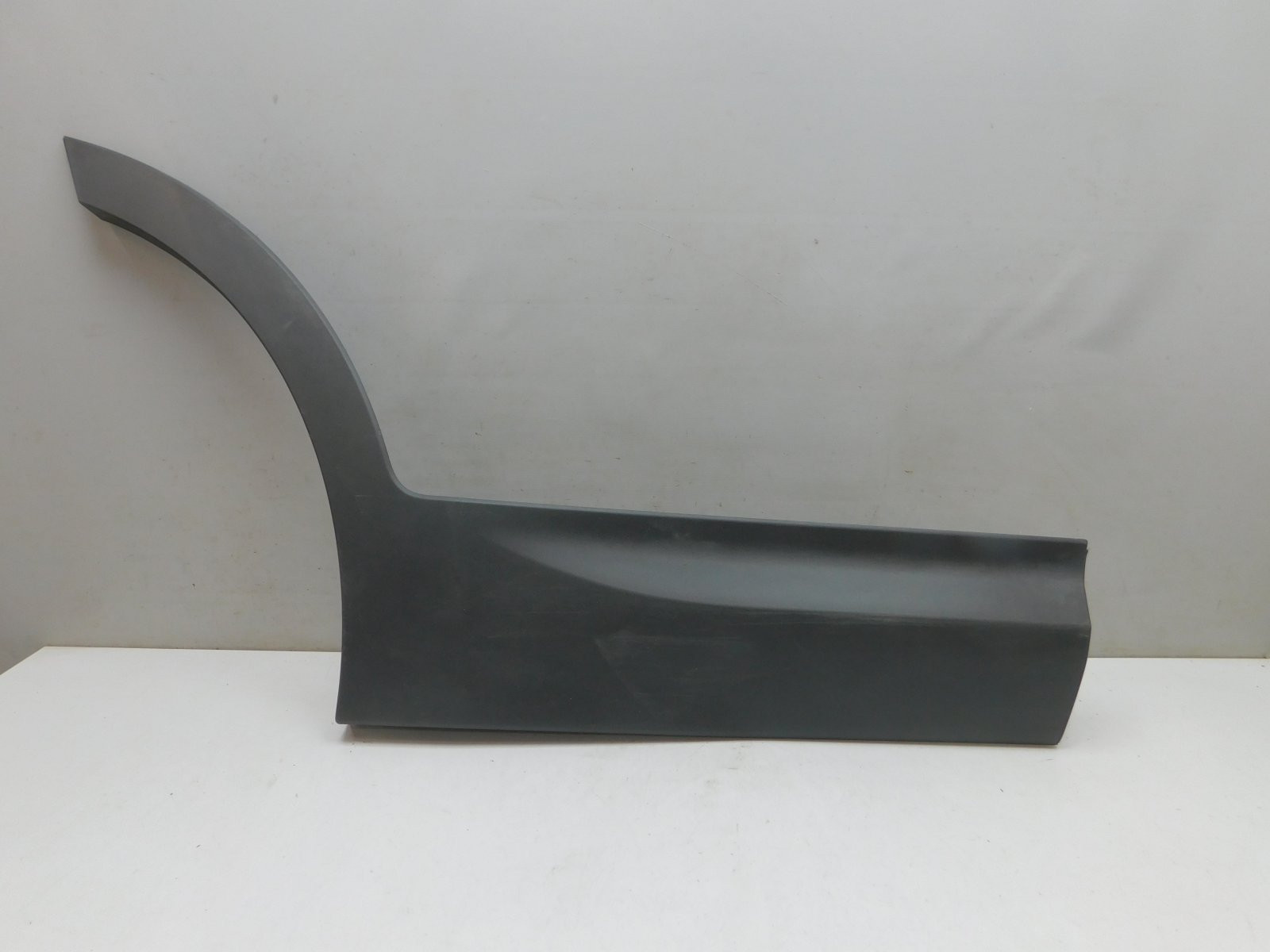 Накладка двери задней правой Hyundai Santa Fe 2012-2018