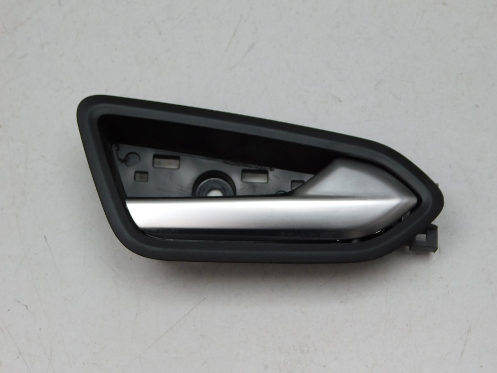 Ручка двери внутренняя правая Renault Arkana 2019>