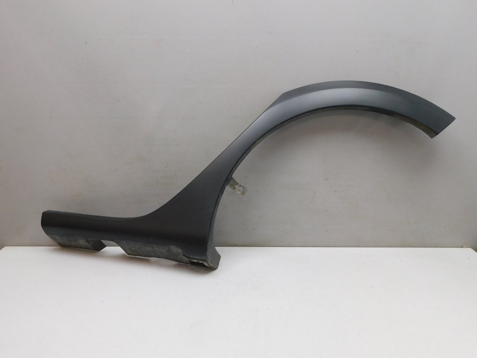 Накладка крыла заднего  левого Renault Sandero 2014>