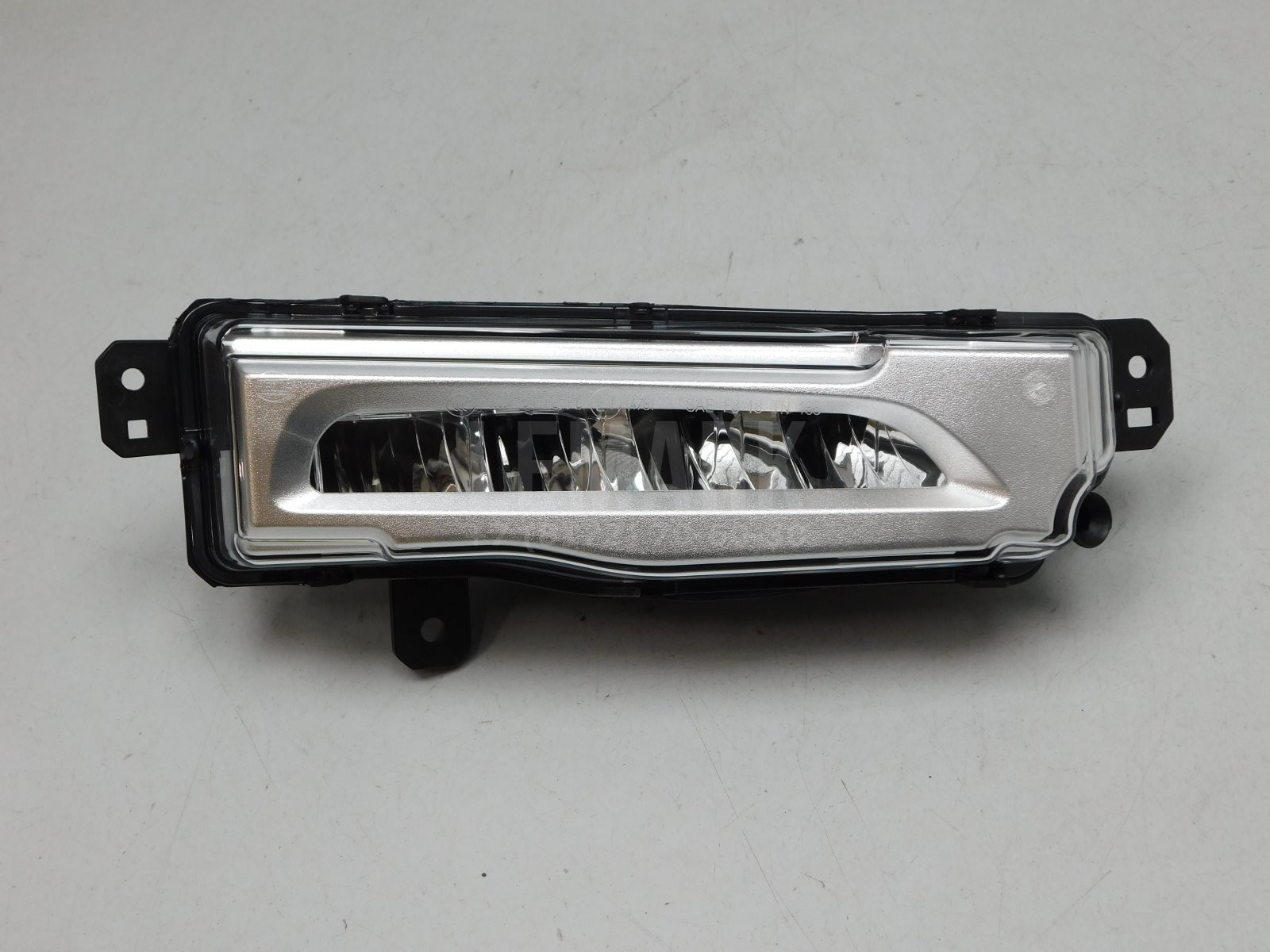 Фара противотуманная правая BMW X5 G05 2018> 63177406366