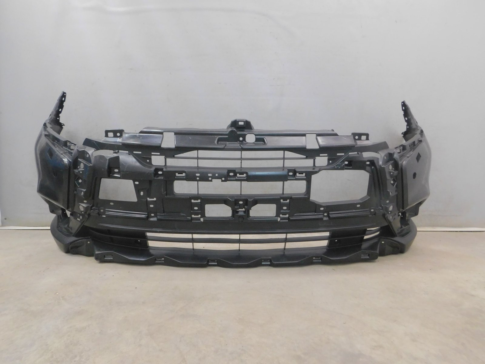 Бампер передний Mitsubishi Outlander 2012>