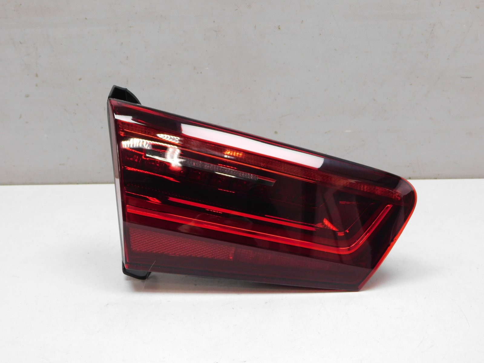 Фонарь задний внутренний левый Audi A6 [C7,4G] 2011-2018