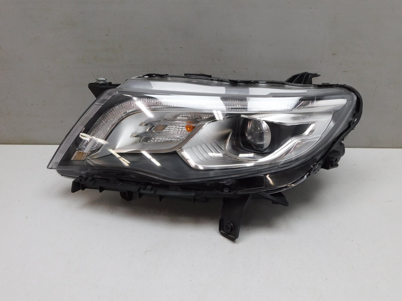 Фара левая Geely Atlas 2017>