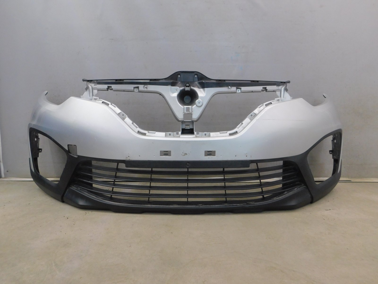 Бампер передний Renault Kaptur 2016>