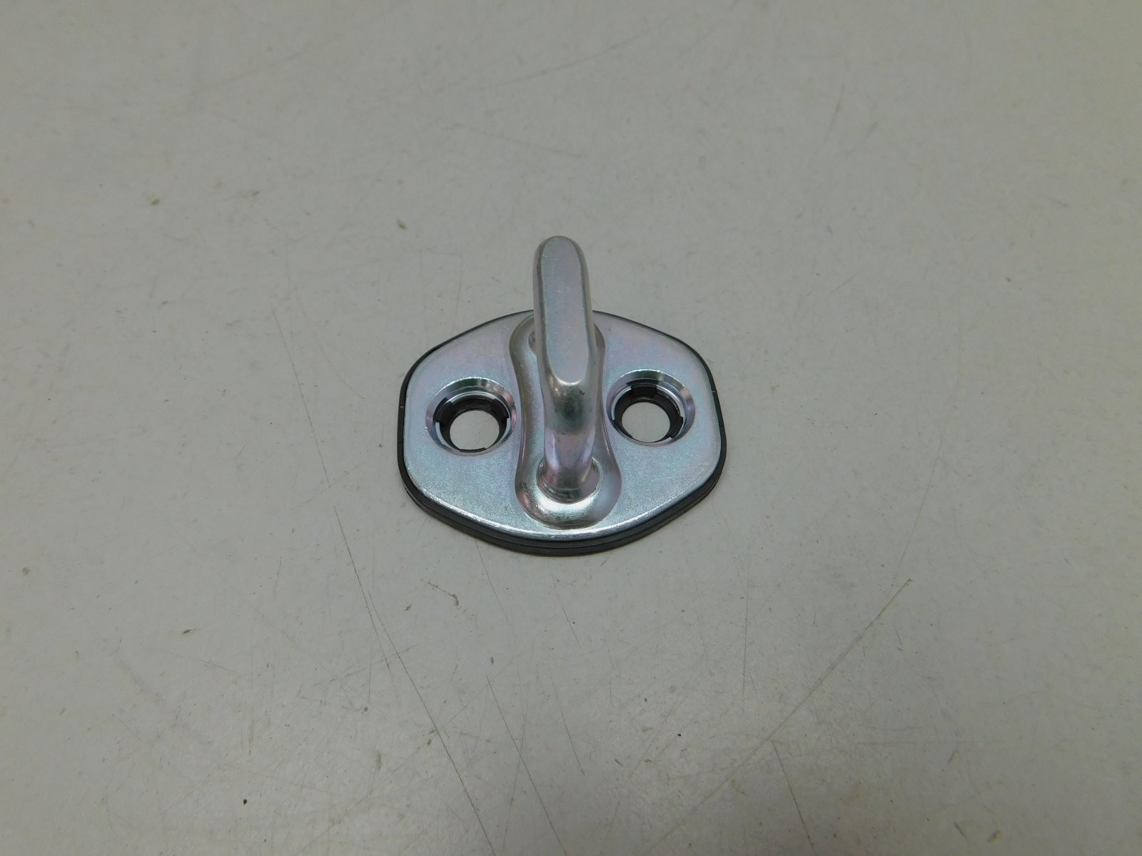 Петля капота Kia Sportage 2015>