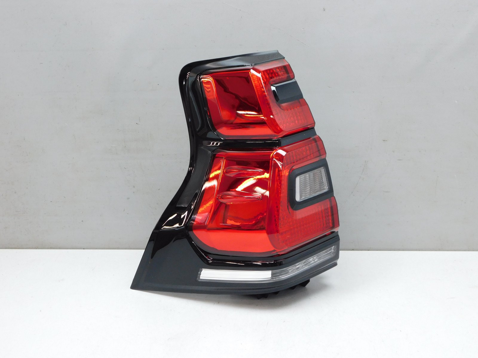 Фонарь задний левый Toyota Land Cruiser (150)/Prado 2009>