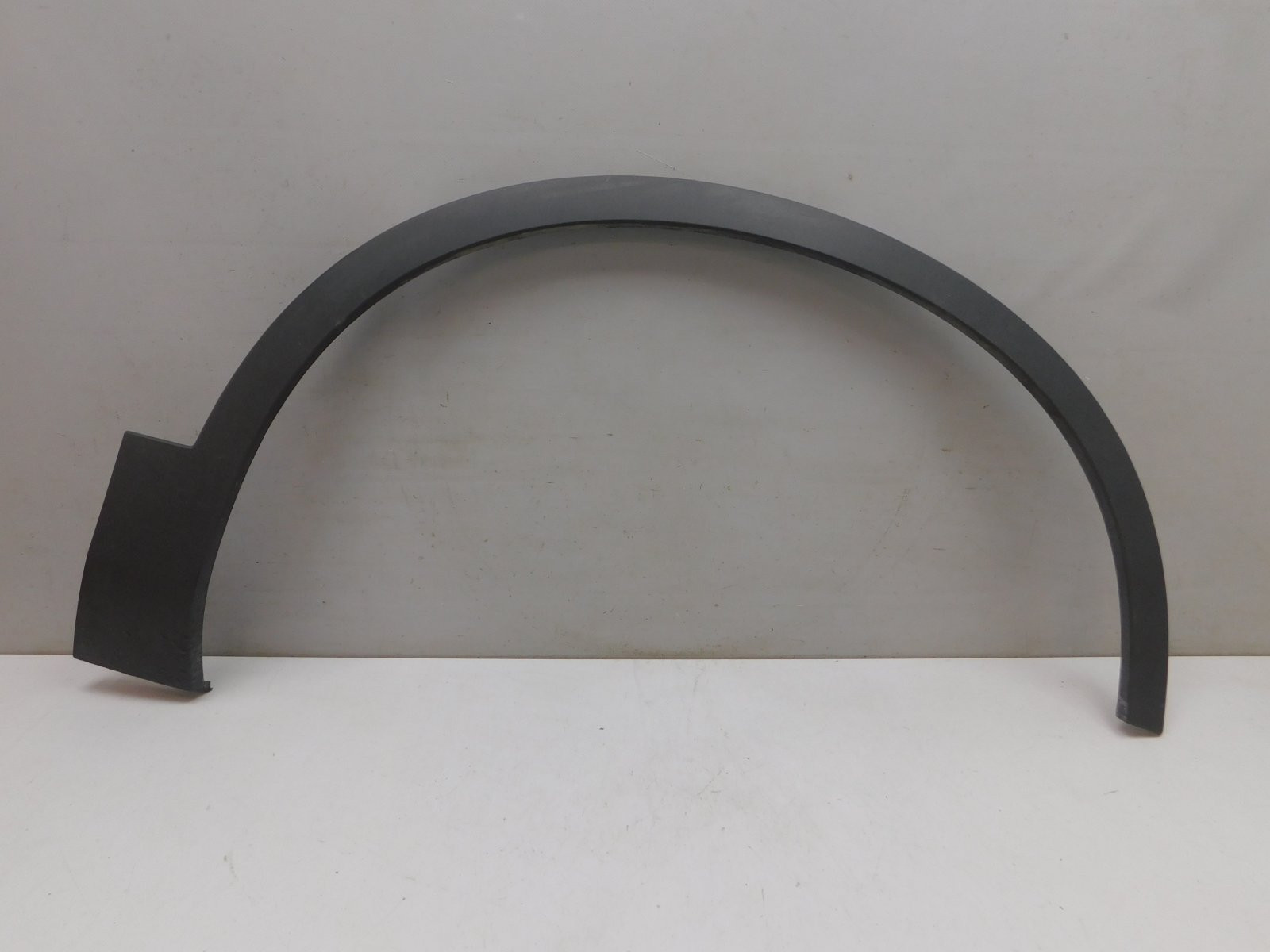 Накладка крыла переднего правого Volvo XC40 2017>