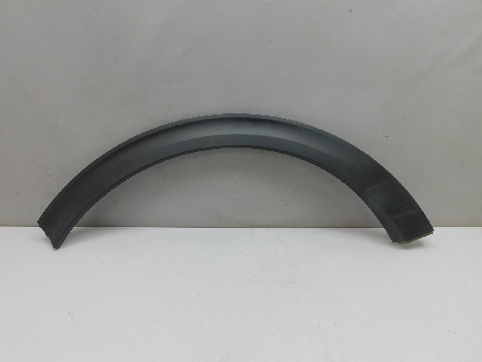 Накладка крыла заднего  правого Kia Sportage 2015>