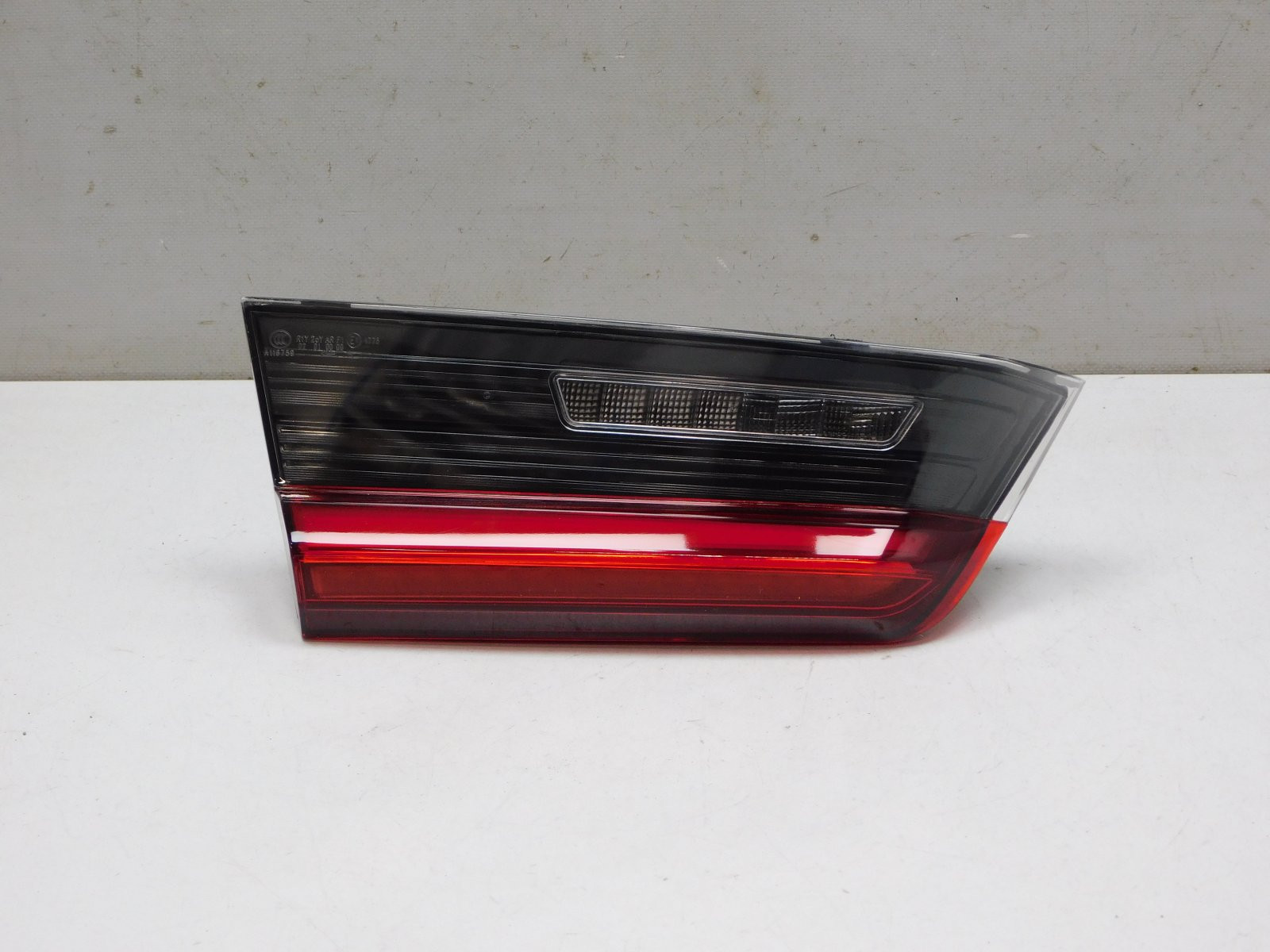 Фонарь задний внутренний левый BMW 3-серия G20 2018>