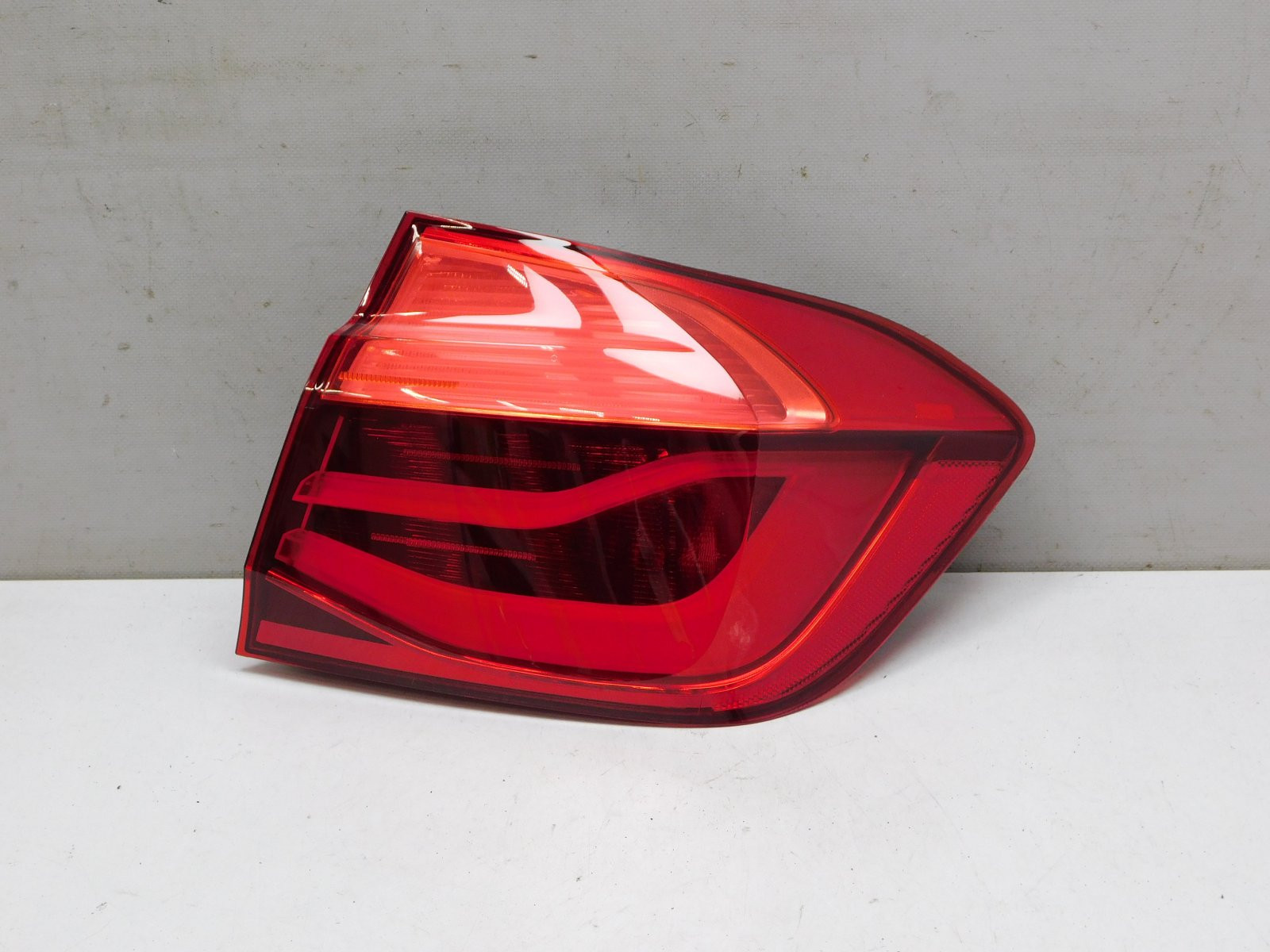 Фонарь задний наружный правый BMW 3-серия F30 2011>