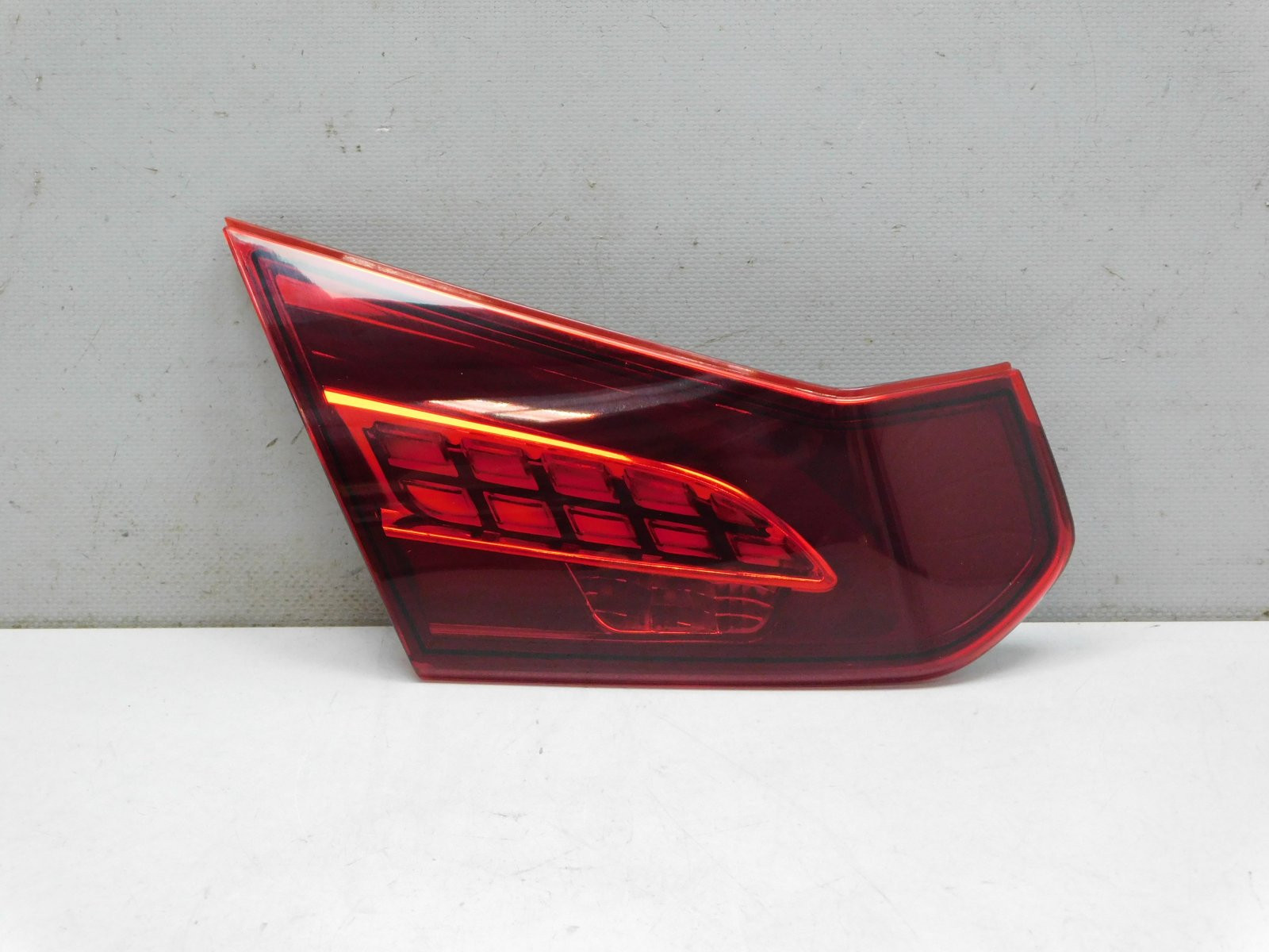 Фонарь задний внутренний левый Mercedes-Benz E-Klasse W213 2016>