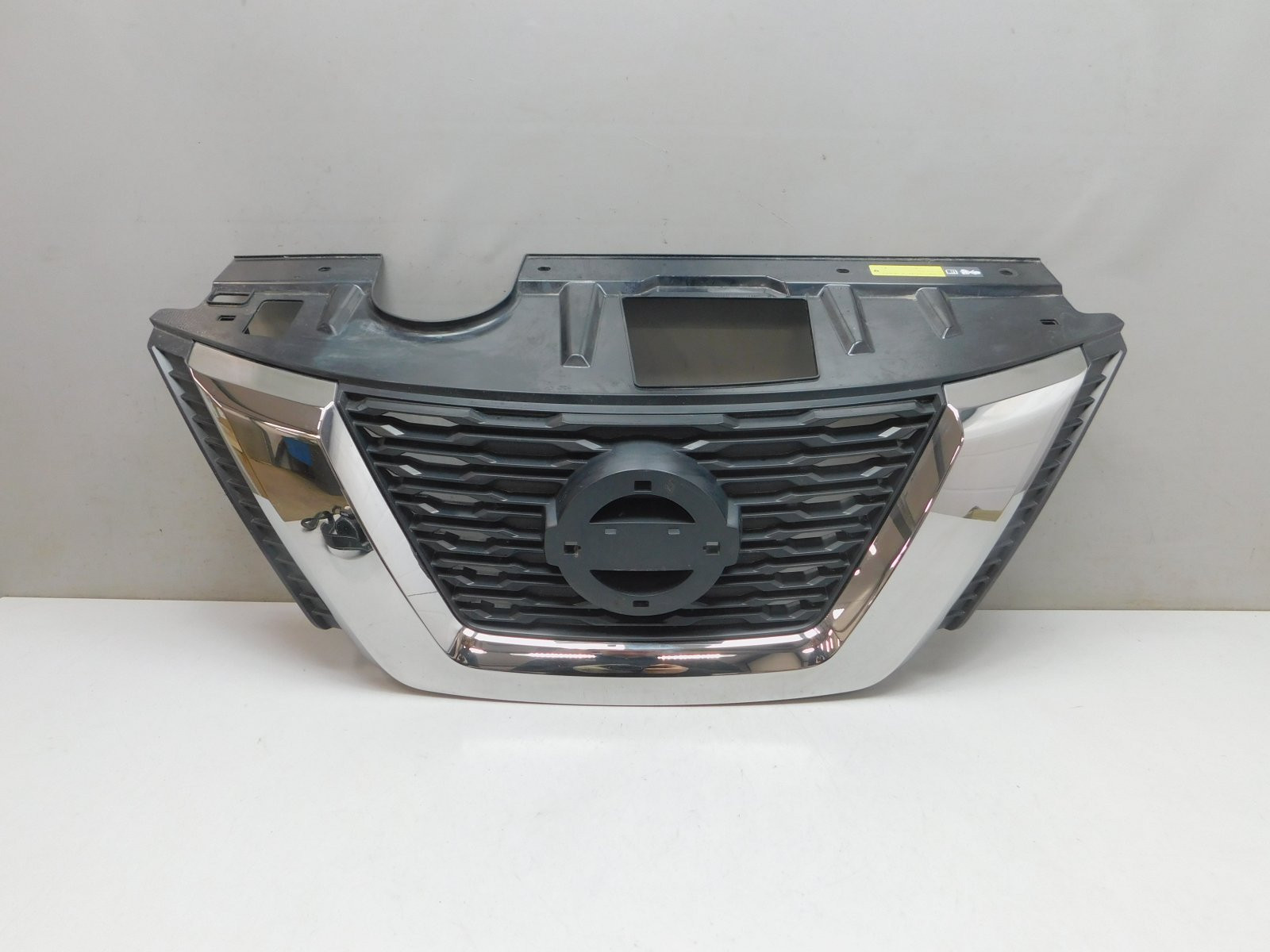 Решетка радиатора Nissan X-Trail (T32) 2014>