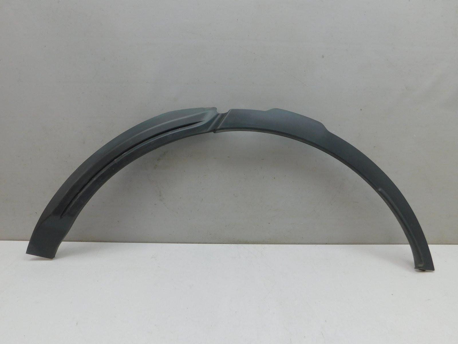 Накладка крыла заднего  левого Land Rover Range Rover Evoque 2011-2019