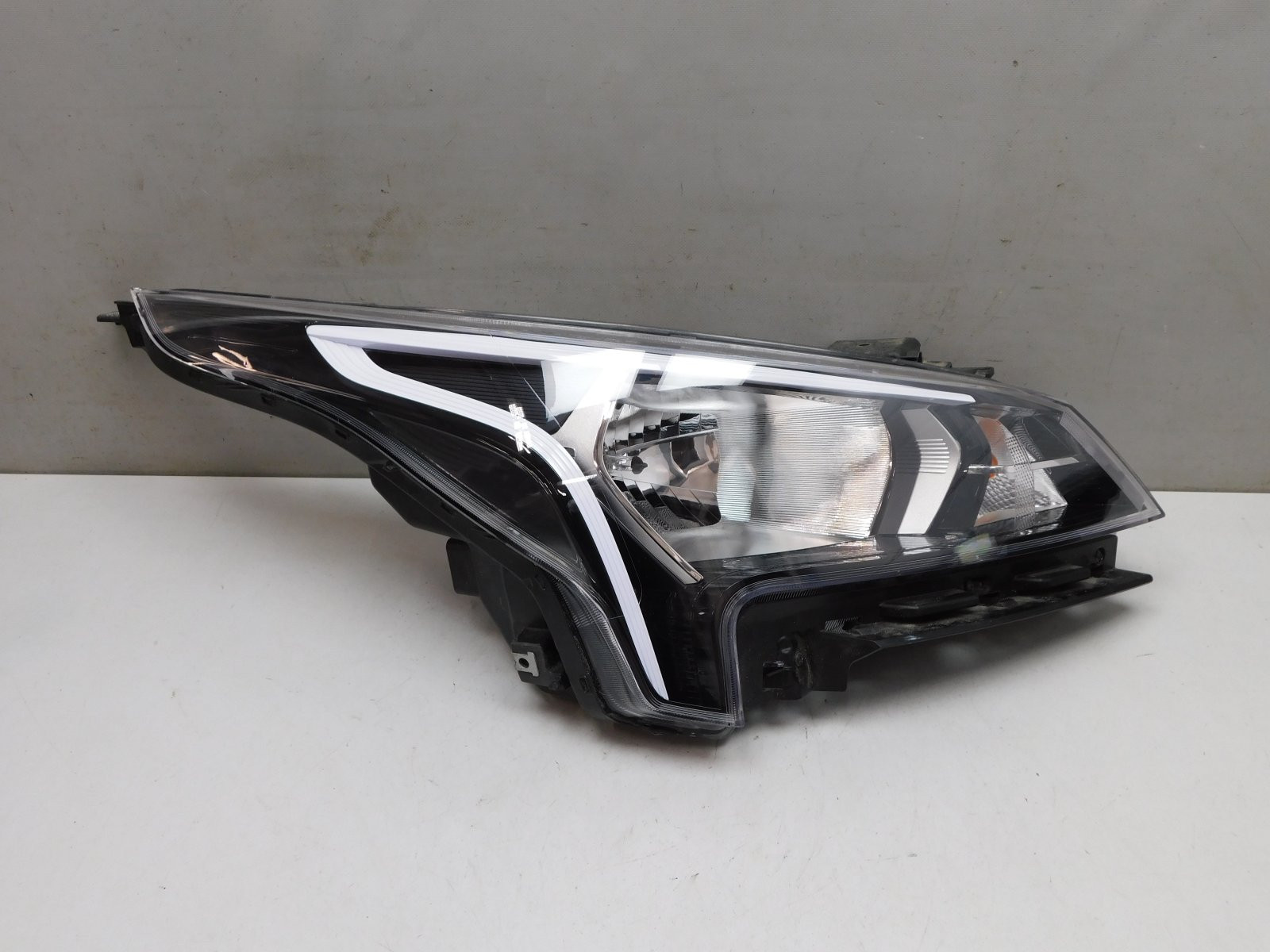 Фара правая Kia Rio 2017>