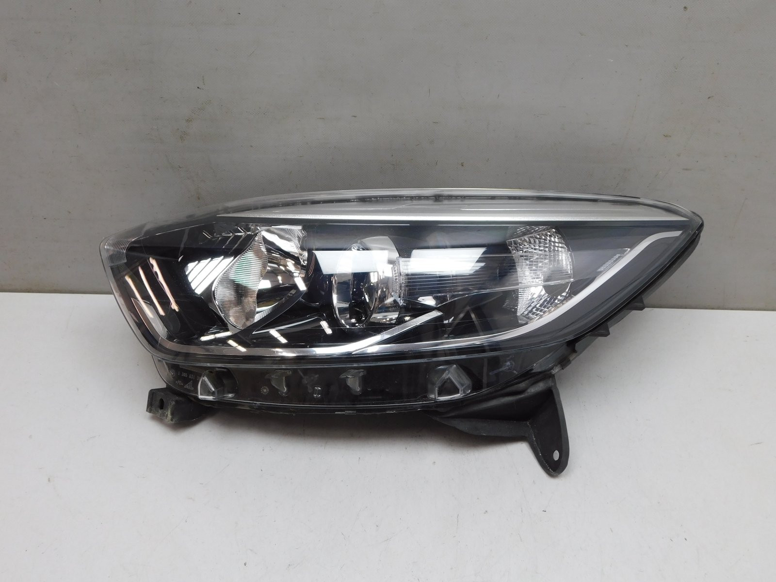 Фара левая Renault Kaptur 2016>