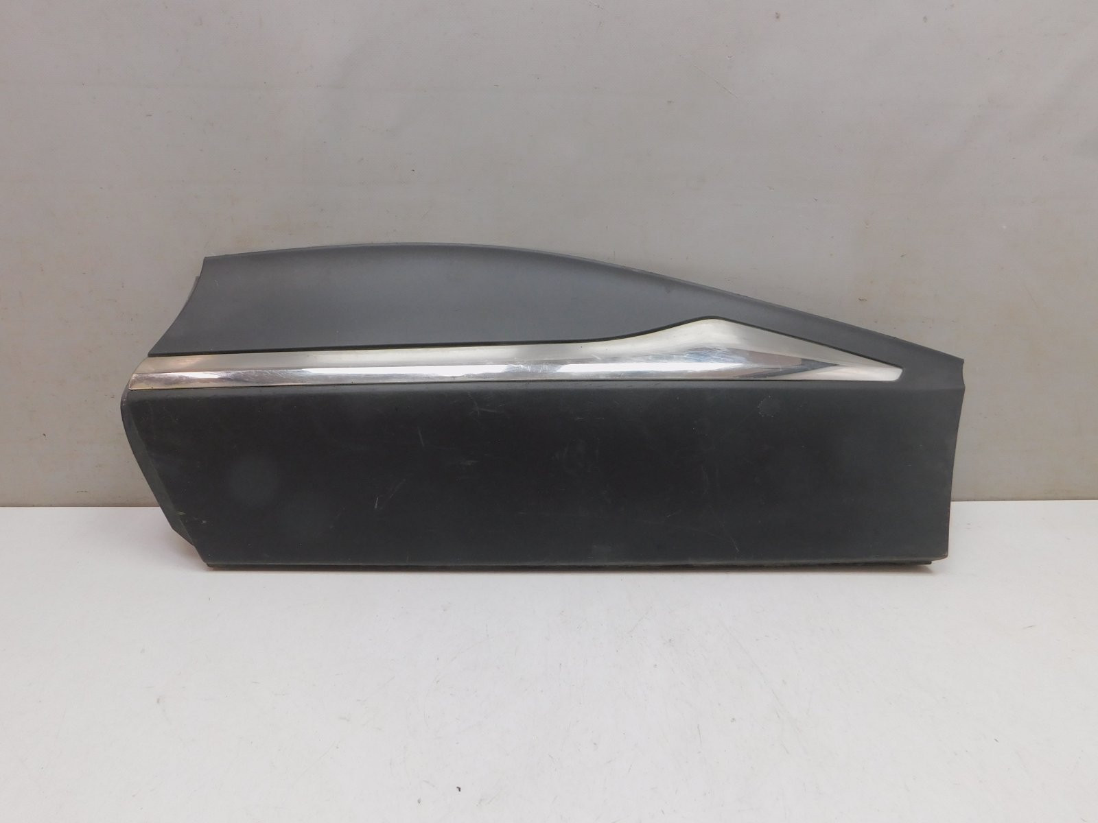 Накладка двери задней левой Renault Kaptur 2016>