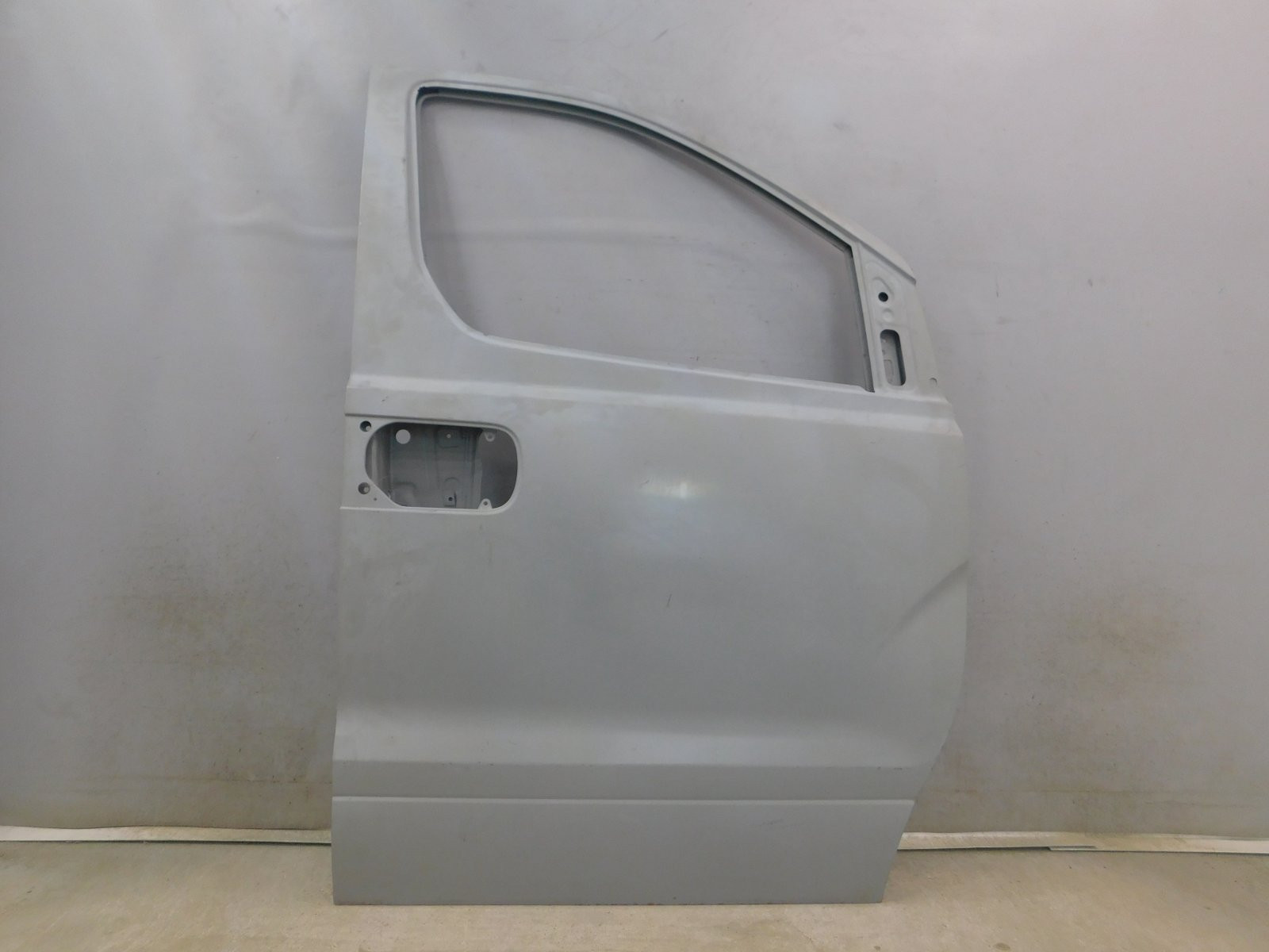 Дверь передняя правая Hyundai Grand Starex 2007>