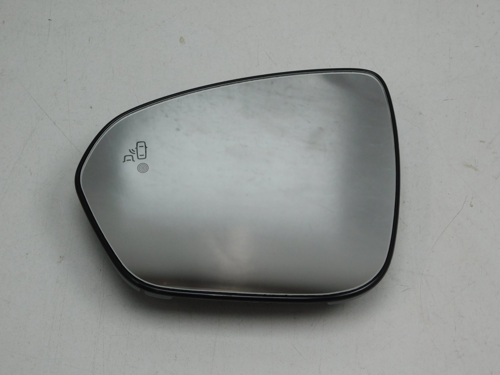 Стекло зеркала левого Renault Arkana 2019>