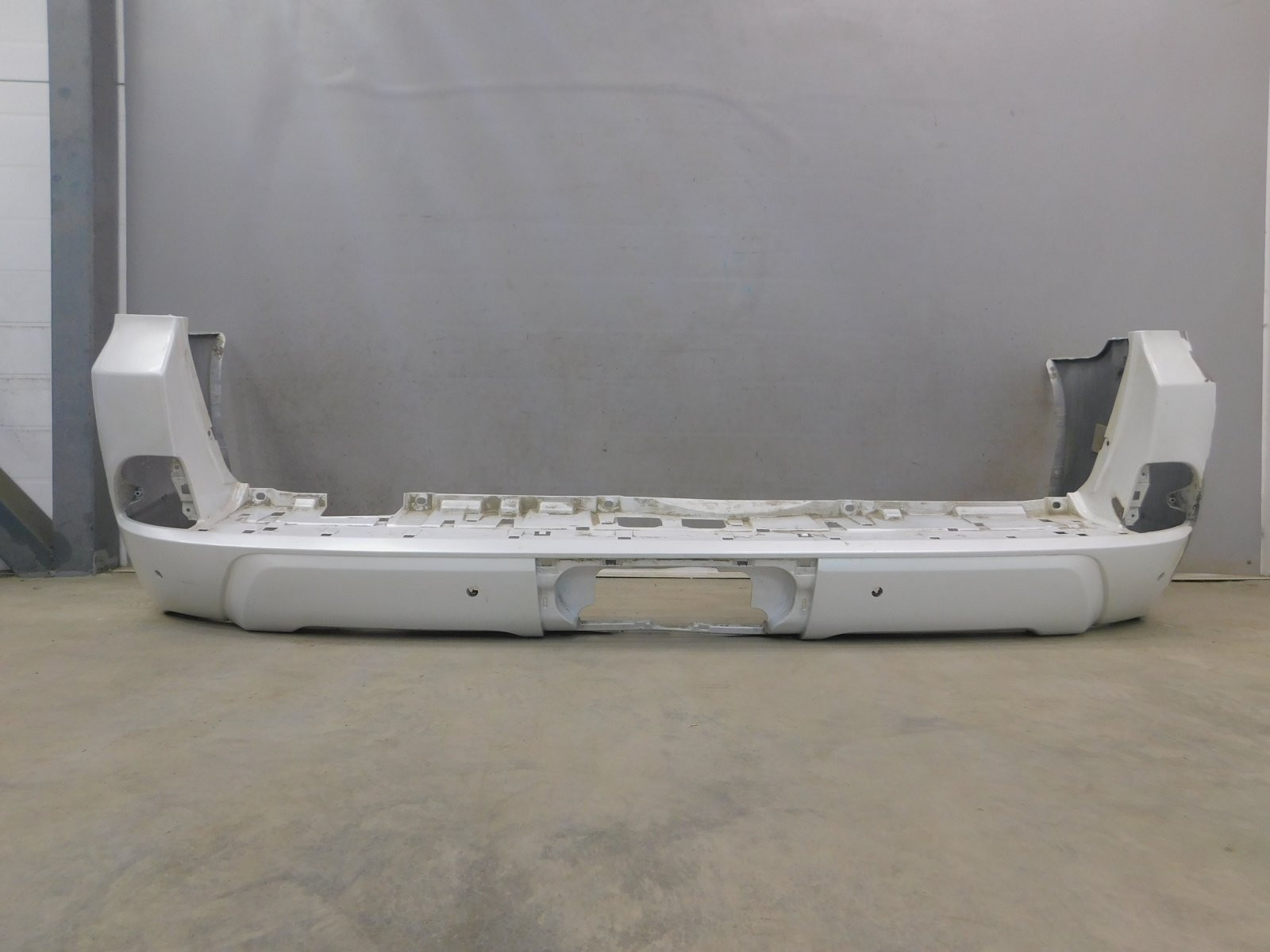 Бампер задний Lexus LX 570 (URJ200) 2007>