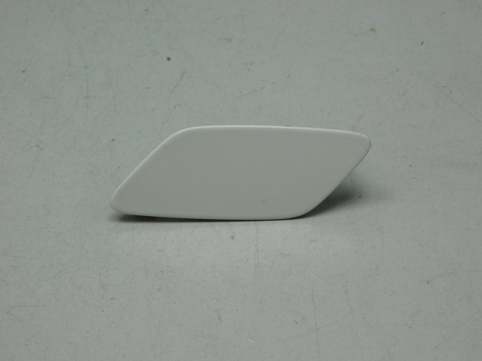 Крышка омывателя фары Volkswagen Jetta 2011>