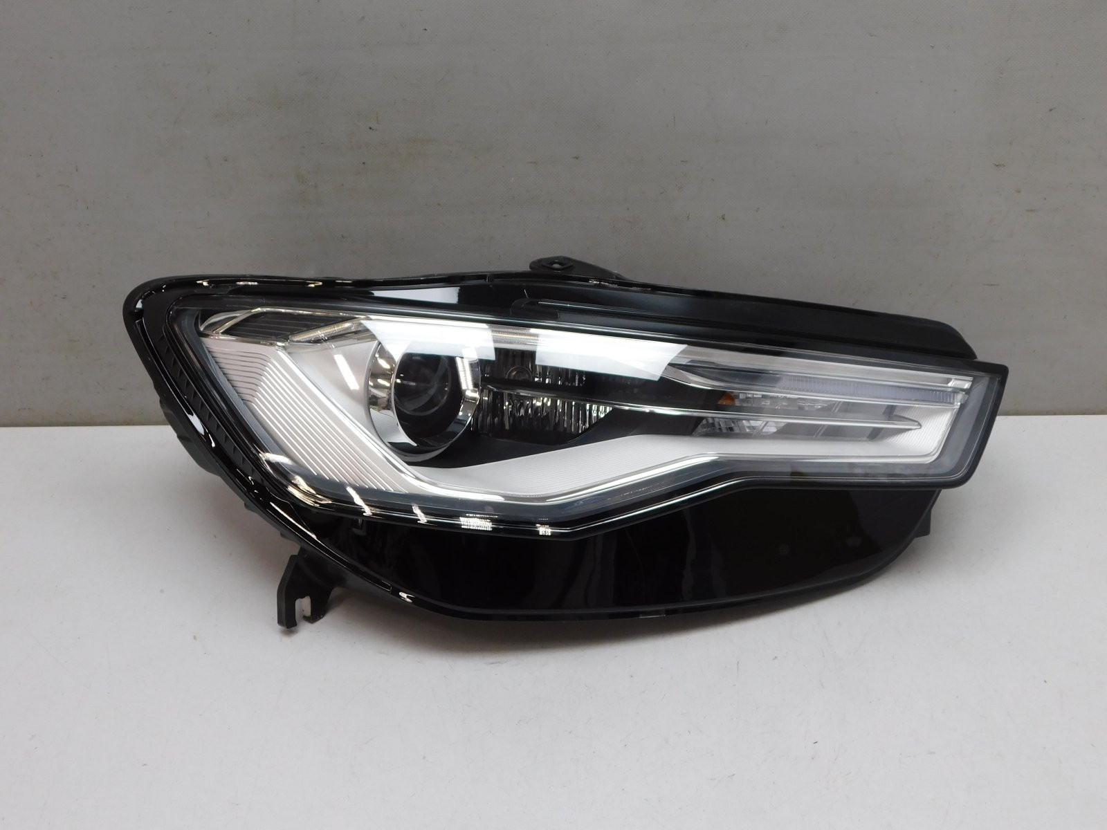 Фара правая Audi A6 [C7,4G] 2011-2018