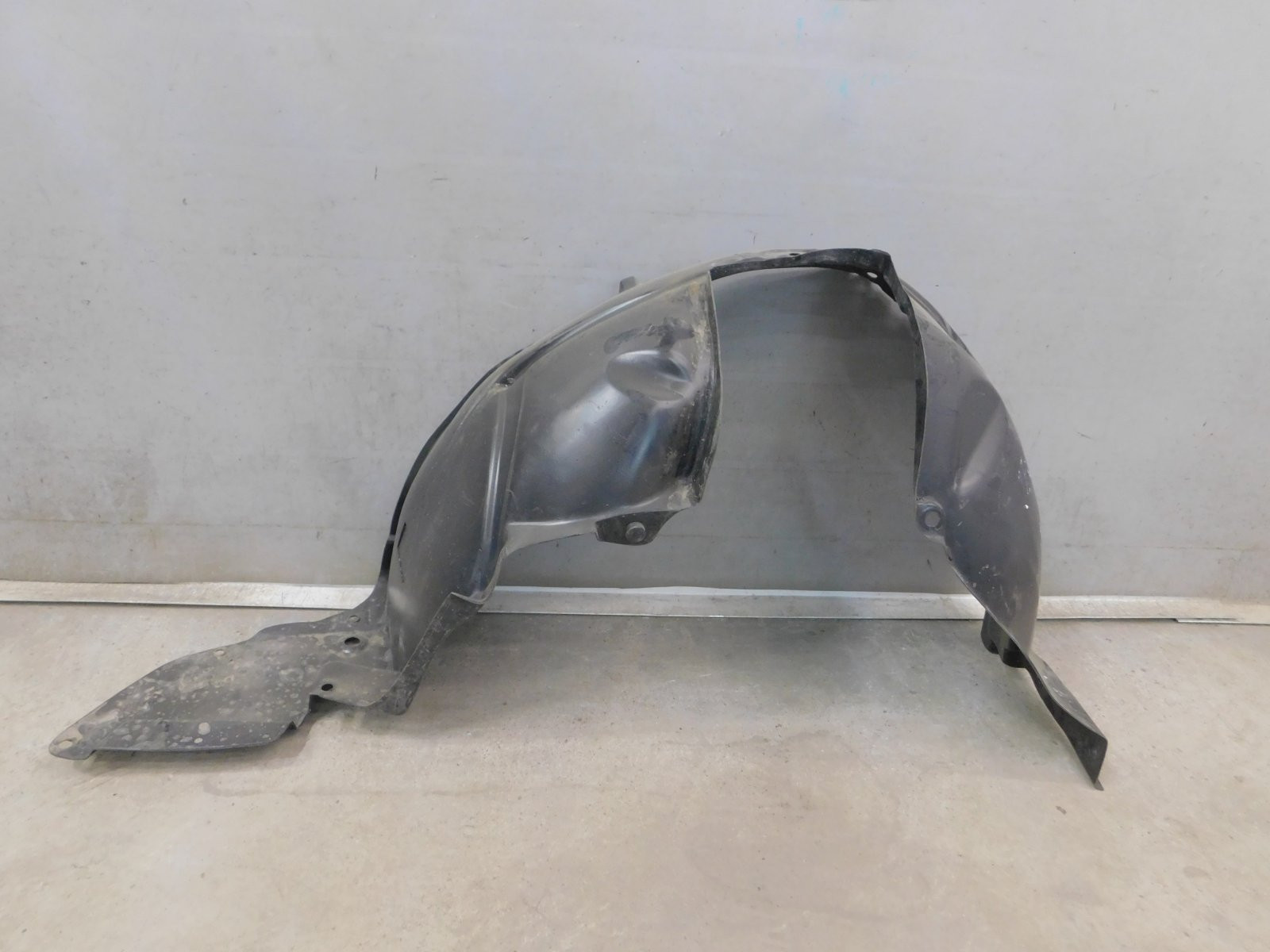 Локер передний правый Nissan Almera (G15) 2013>