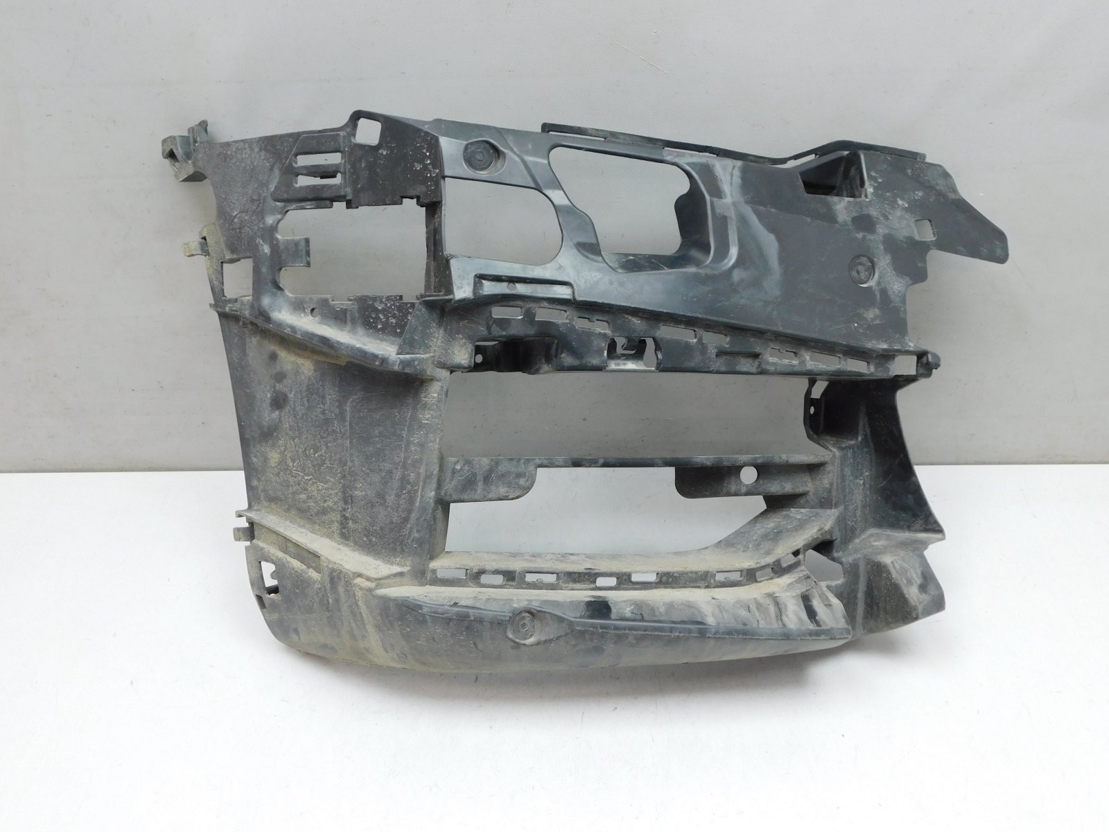 Кронштейн переднего бампера BMW 5-серия G30 2016>