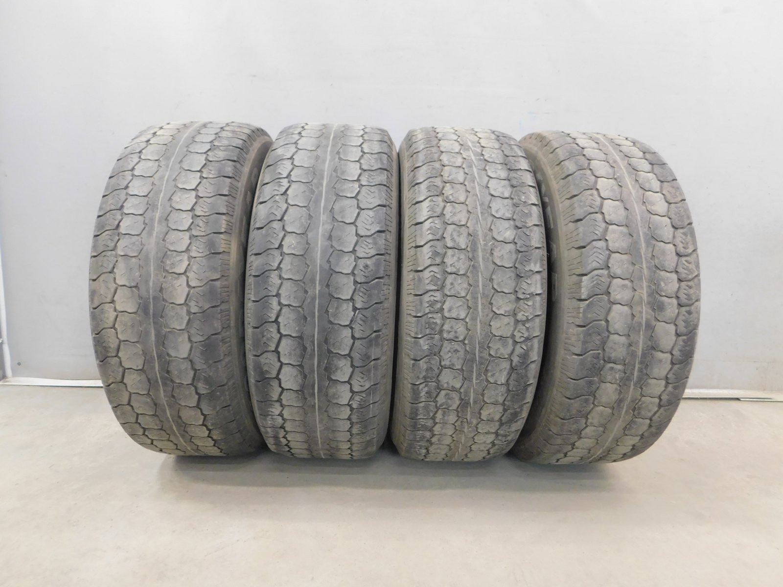 Шины к-кт Ford Transit 2014>