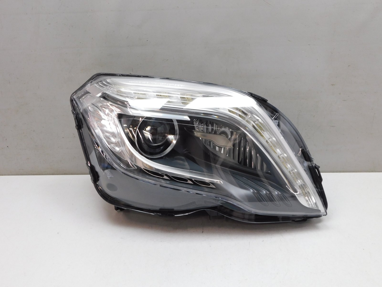 Фара правая Mercedes-Benz GLK-Klasse X204 2008>